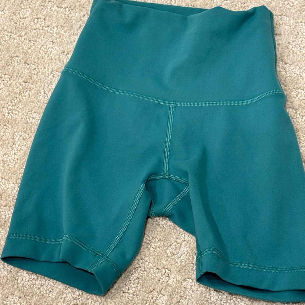 Wunder Train High-Rise Short 4" Size 0